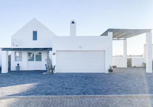 St. Helena Bay Casa | Lampies Bay Hideaway Close to the Shore