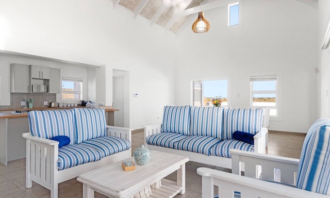 Stompneusbaai Casa | Lampiesbaai Beach House