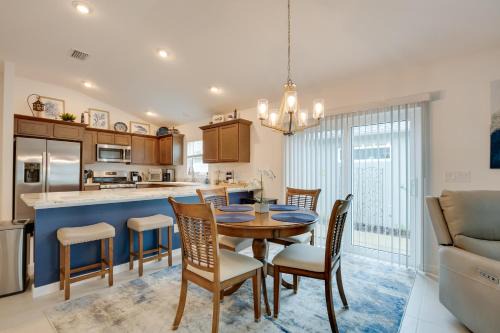 Wildwood Casa | Lanai and Resort Amenities The Villages Getaway