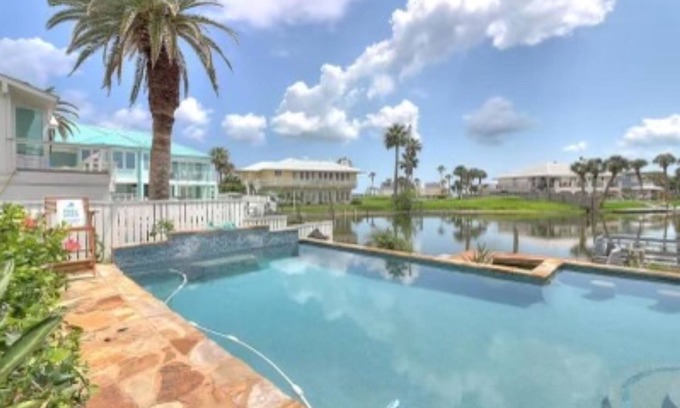 Key Allegro Casa | Lanai on Luau | Stunning Water Views + Pool & Dogs Allowed!