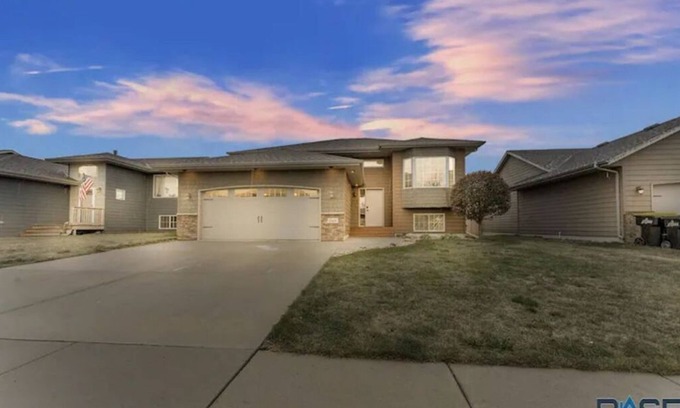 Sioux Falls Casa | Lancaster-Whole Family Home safe area and close to shopping
