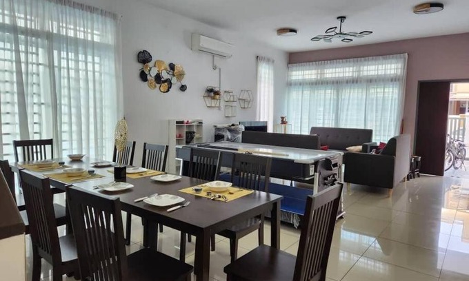 Sekudai Casa | Landed house and Airbnb