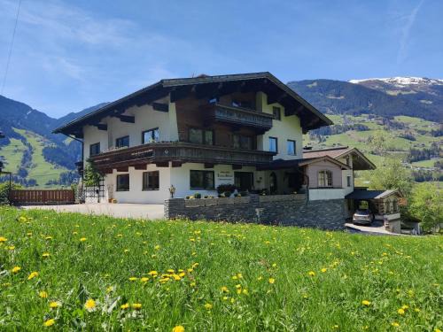 Ramsau im Zillertal Apartamento | Landhaus Zillertal