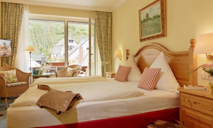 Alf Casa | Landhauszimmer "Confort", balcón y vista al viñedo - Ringhotel Bömers Mosellandhotel