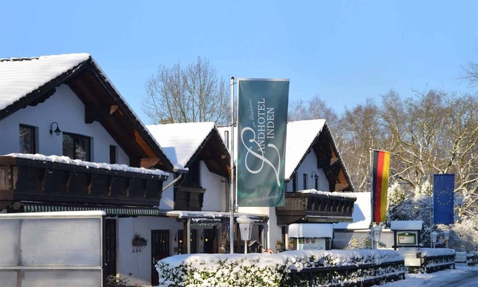Niederkruechten Hotel | Landhotel Linden am Venekotensee