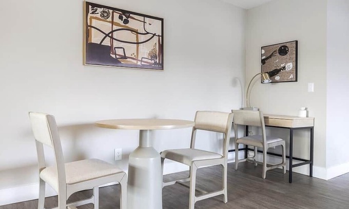Ann Arbor Apartamento | Landing at Arbor Haus - 2 Bedrooms in Carpenter