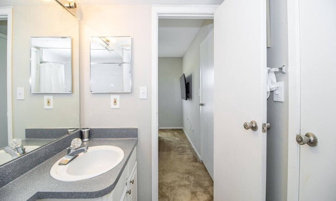 North Druid Hills Apartamento | Landing at Briarhill Apartments - 1 Bedroom in North Druid Hills