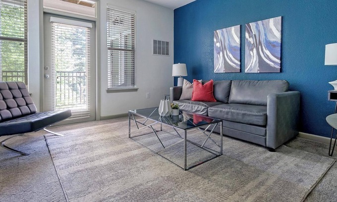 Paw Creek Apartamento | Landing at Celsius - 1 Bedroom in Wedgewood