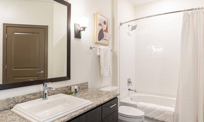 Middletown Apartamento | Landing at Century Belmont Station - 1 Bedroom in Middletown