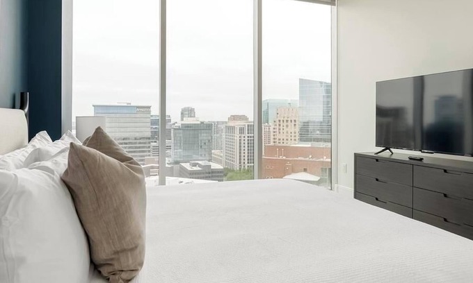 Uptown Apartamento | Landing at Cortland on McKinney - 1 Bedroom in Oak Lawn