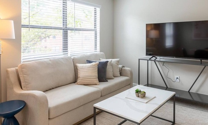 Phoenix Hill Apartamento | Landing at Elevate at Nulu - 2 Bedrooms in Phoenix Hill