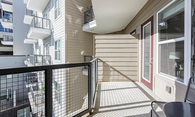 Vickery Meadow Apartamento | Landing at Galleries at Park Lane - 1 Bedroom in Vickery Meadow