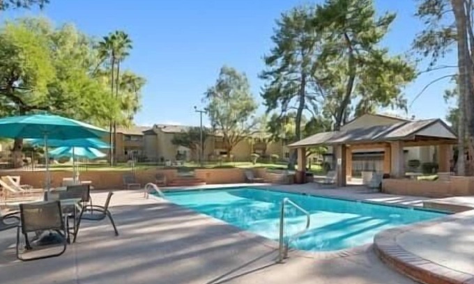 Tucson Apartamento | Landing at Hampton Park Apartments - 1 Bedroom in Broadway Pantano East