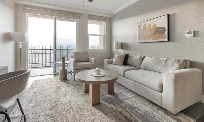 Loveland Apartamento | Landing at Johnstown Plaza - 2 Bedrooms in John...