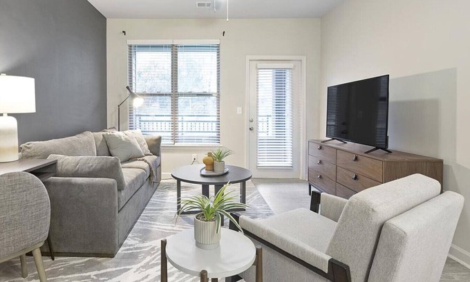Wake Forest Apartamento | Landing at Legacy Wake Forest - 2 Bedrooms in Downtown Wake Forest