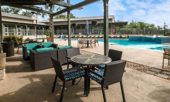 Georgetown Apartamento | Landing at Madison at Westinghouse - 2 Bedrooms in Downtown Georgetown