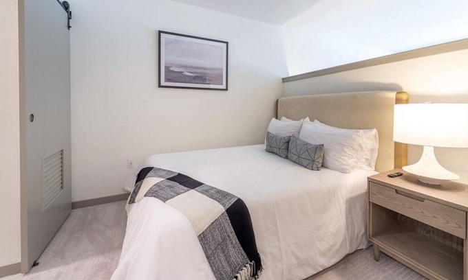 Kent Apartamento | Landing at Midtown 64 - Studio in Downtown Kent