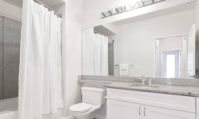 Foster City Apartamento | Landing at Miramar - 1 Bedroom in Lincoln