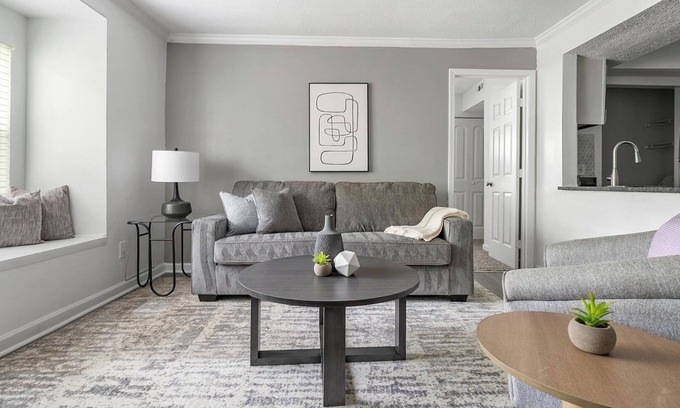 Winston - Salem Apartamento | Landing at Northcliffe Forest - 2 Bedrooms in N.