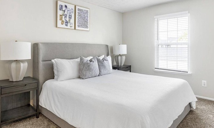 Lewis Center Apartamento | Landing at Oak Creek at Polaris - 2 Bedrooms in Downtown Columbus