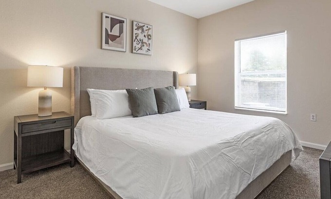 Holland Apartamento | Landing at Quail Hollow at the Lakes - 2 Bedrooms in Springfield