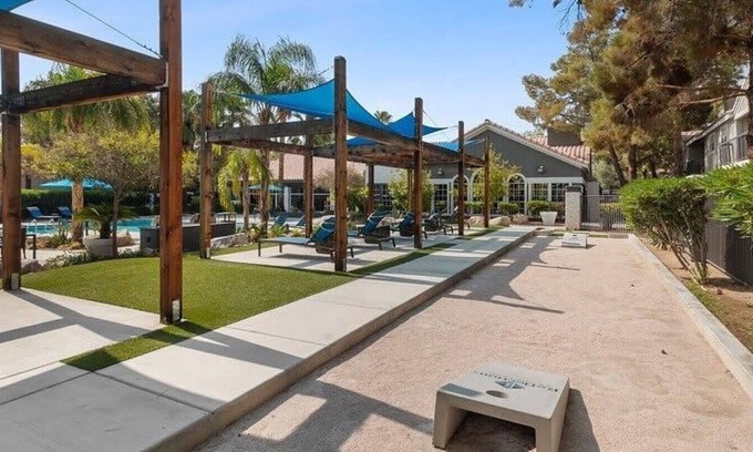 Peccole Ranch Apartamento | Landing at Reflections at the Lakes - 1 Bedroom in The Section Seven