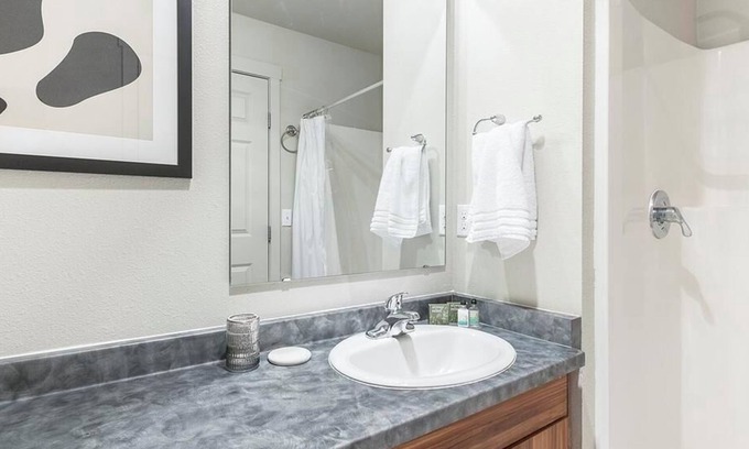 Vancouver Apartamento | Landing at Rock Creek Commons - 2 Bedrooms in Orchards
