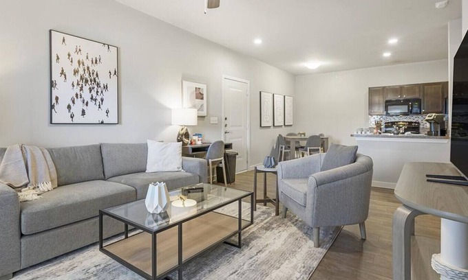 Brooks City Base Apartamento | Landing at The Anderson at Brooks - 2 Bedrooms in Stinson Airport Vicinity