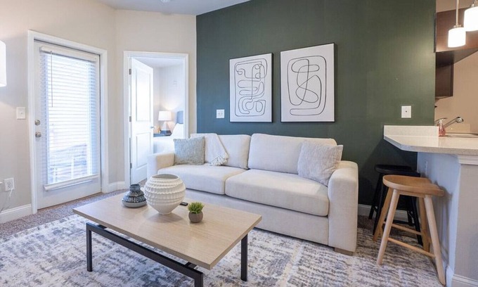 Johns Island Apartamento | Landing at The Apartments at Shade Tree - 1 Bedroom in Downtown Charleston