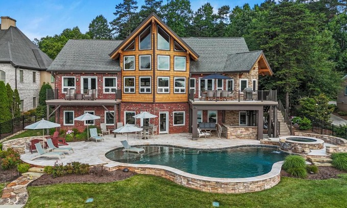 Denver Casa | Landing at the Lake