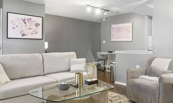 Downtown Dayton Apartamento | Landing at The Landing - 1 Bedroom in East Dayton