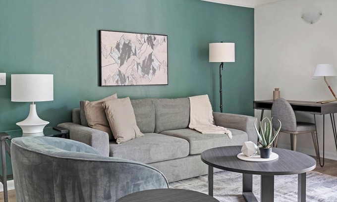 Green Hills Apartamento | Landing at The Metropolitan - 1 Bedroom in Nash...