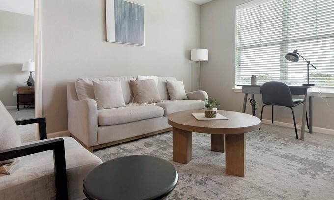Chesterfield Apartamento | Landing at The Parq at Chesterfield - 2 Bedroom...