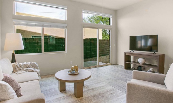 Fort Myers Apartamento | Landing at Vantage - 1 Bedroom in Hancock