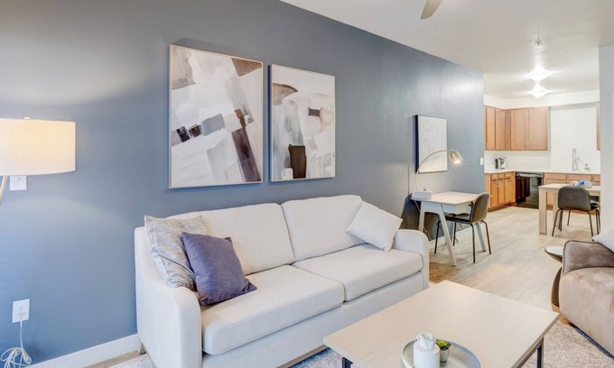 South Salt Lake Apartamento | Landing at VIA Apartments - 1 Bedroom in Downto...