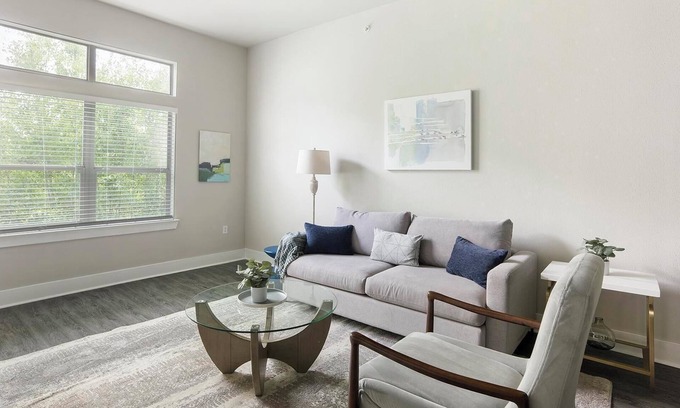 Nassau Bay Apartamento | Landing at Voyager at Space Center - 1 Bedroom ...
