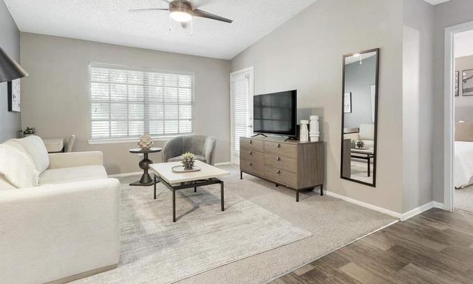 Plant City Apartamento | Landing at Walden Lake - 2 Bedrooms in Downtown Plant City