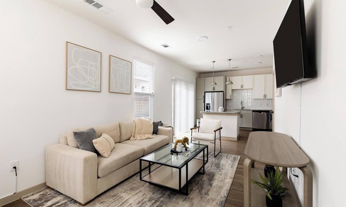 Fort Worth Apartamento | Landing | Amazing 1BD, Yoga Studio, Gym