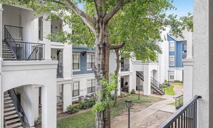 George Bush Park/Eldridge Apartamento | Landing | Modern 1BD, Gym