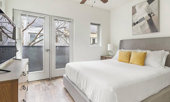 Pearl District Apartamento | Landing | Chic Studio, Gym, Courtyard