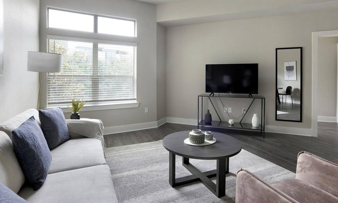 Nassau Bay Apartamento | Landing at Voyager at Space Center - 1 Bedroom ...