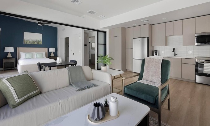 North Mountain Apartamento | Landing | Incredible 1BD, Clubhouse, Pool