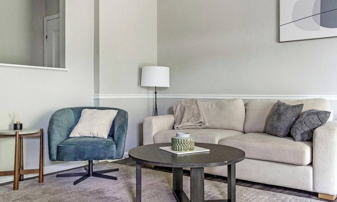 Indianapolis Apartamento | Landing at Lake Castleton - 1 Bedroom in I 69/Fall Creek