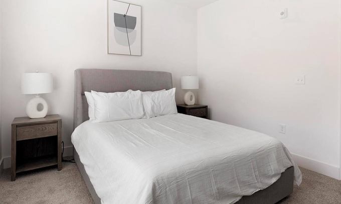 Crestline Heights Apartamento | Landing at Station at Crestline - 1 Bedroom in ...