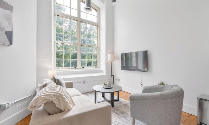 Greenville Apartamento | Landing | Incredible 1BD, Yoga Studio, Gym