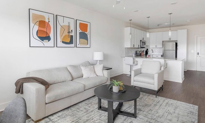 Athens Apartamento | Landing at Gateway Village at Swan Creek - 1 Be...