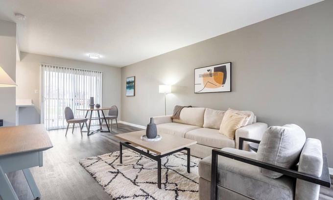 Indianapolis Apartamento | Landing | Modern 1BD, Pool
