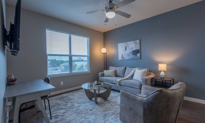 Terrell Heights Apartamento | Landing | Modern 1BD, Gym, Pool