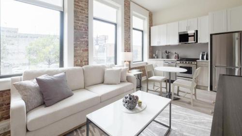 Five Points South Apartamento | Landing Modern Apartment with Amazing Amenities (ID5790X36)