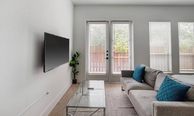 Denton Apartamento | Landing | Modern Studio, Gym